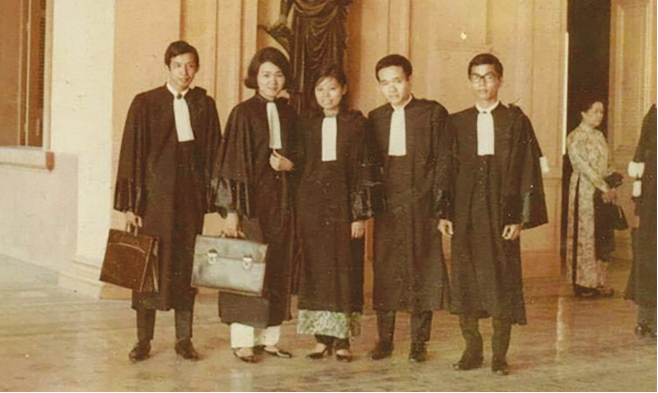 Luật sư trong các chế độ cũ ở Việt Nam